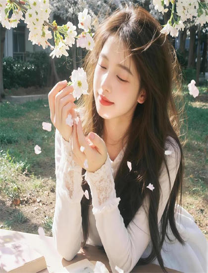 高清资源：《少女大人》主题思想深度解读：核心意义与社会价值创新分析