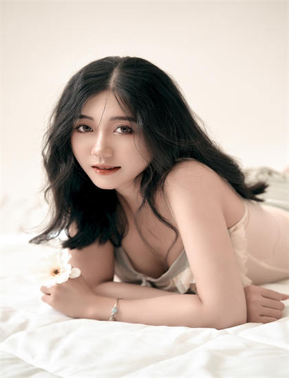 叶村晶深刻反思的：世界上最不幸的侦探市场表现对比：票房成绩与口碑关系，点击破亿